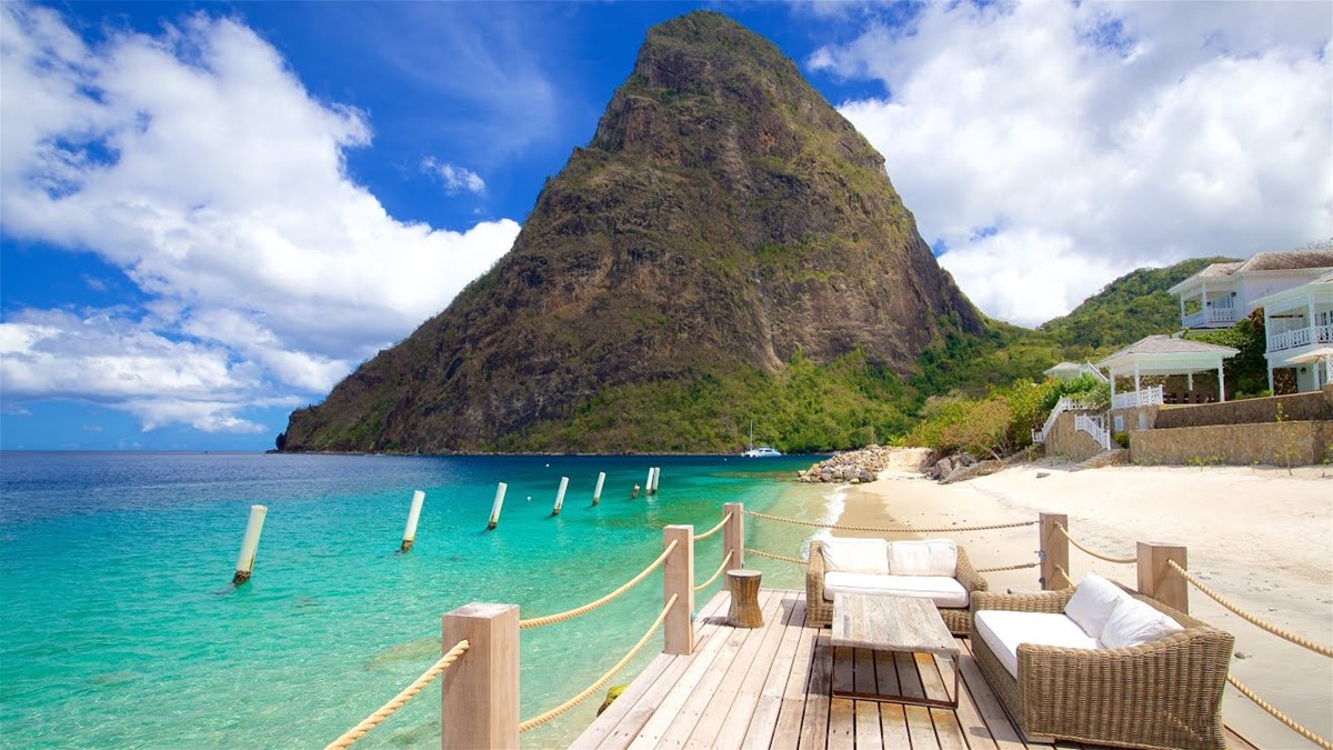 Essential Tips for Traveling to St lucia: What You Must Know